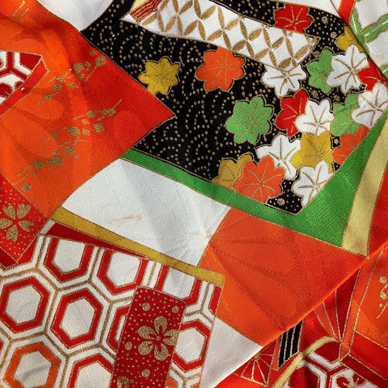 被布 セミアンティーク