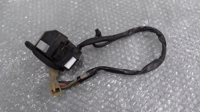 FZ250 フェザー　1KG-105xxx　の　ハンドルスイッチ　左:#1751334453