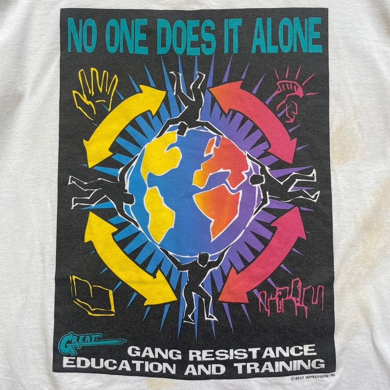 90s USA製 FRUIT OF THE LOOM フルーツオブザルーム NO ONE DOES IT ALONE 地球 アート シングルステッチ Tシャツ No.F002