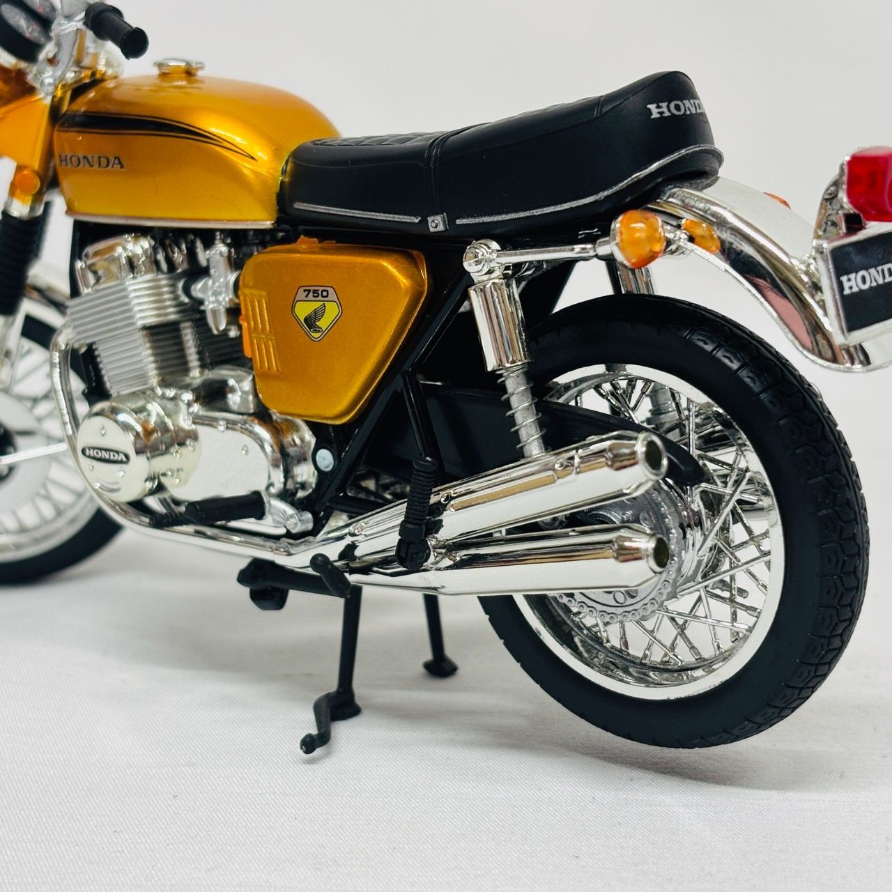 HONDA CB750FOUR キャンディーゴールド　skynet 1/12 Amazon | スカイネット 1/12 完成品バイク Honda CB750FOUR (K0