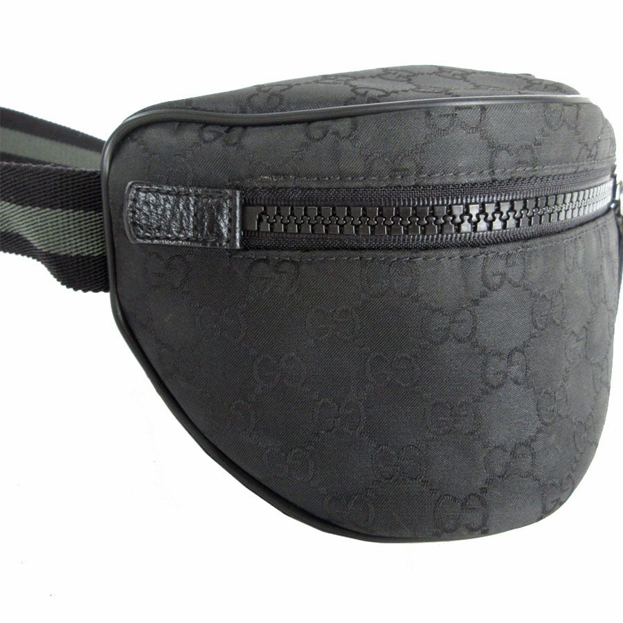 GUCCI ボディバッグ