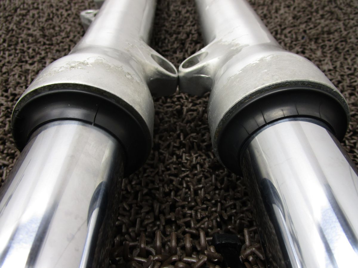 フロントフォーク