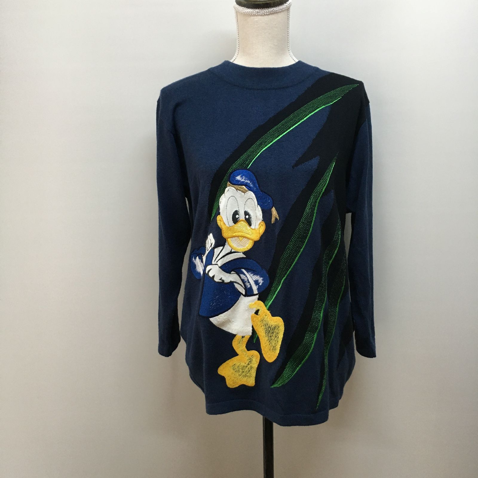 ICEBERG - イタリア製　ICEBERG×Disney　ニット　USED　11329 イタリア製 ICEBERG×Disney ニット USED 11329 - メルカリ