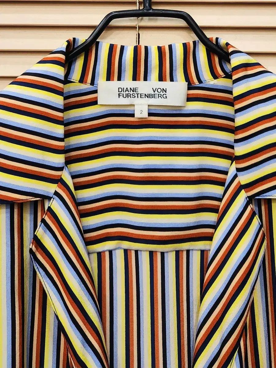 ダイアン 見た ファステンバーグ シルク ラップブラウス