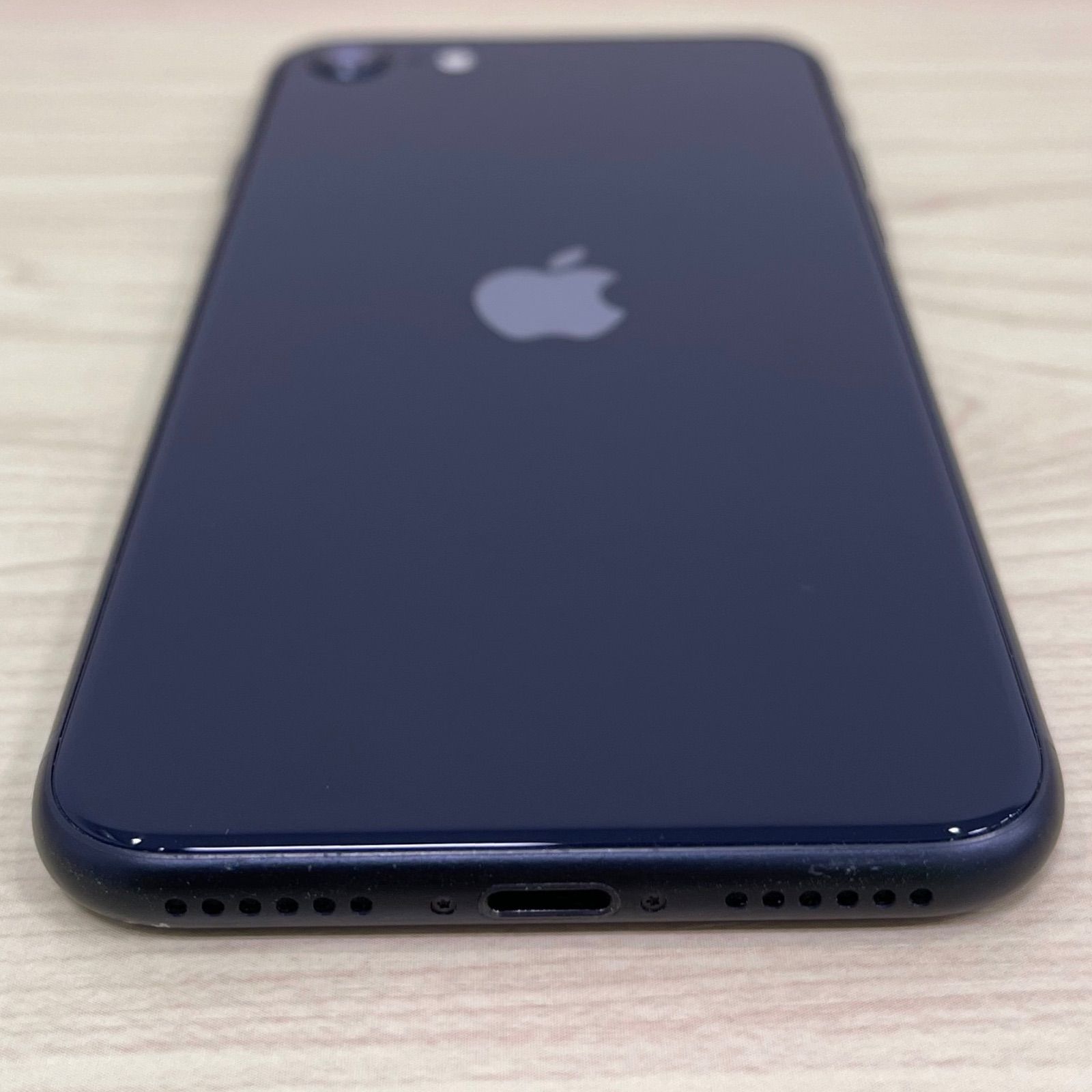 メル 　◆ 超美品 iPhone SE (第3世代) 64GB 美品】iPhone SE 第3世代 64GB SIMフリー 10488 - メルカリ