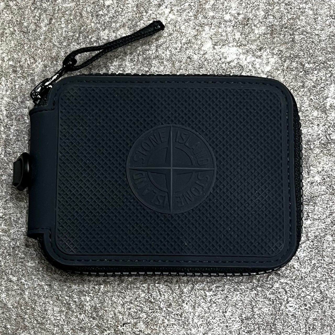 参考上代41800円 未使用品 STONE ISLAND RUBBER WALLET ラバー ジップ
