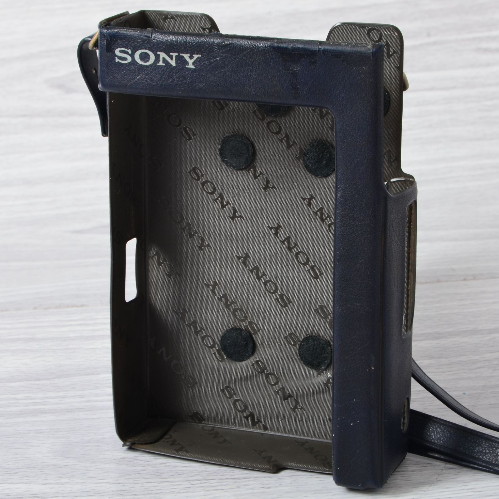  SONY 初代WALKMAN TPS-L 2 中期型 ソニーカセットウォークマン ケース付 整備済 TY 380 カセットプレーヤー ポータブルプレーヤー