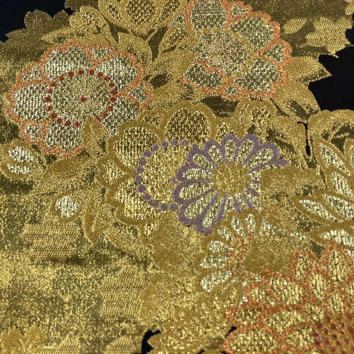 袋帯 秀品 振袖向き 桜 菊 金糸 箔 黒 六通 正絹 【中古