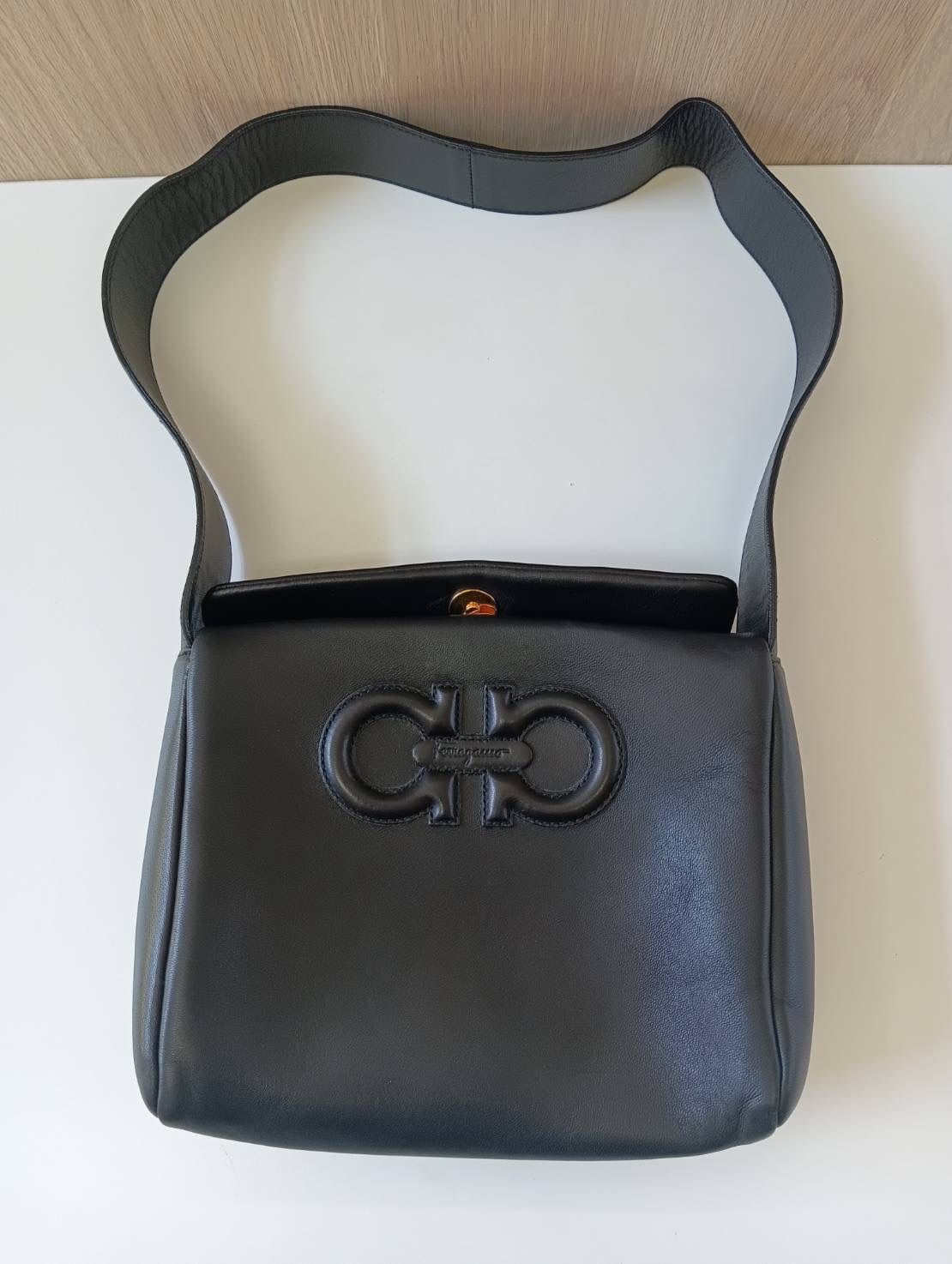 中古品】 Salvatore Ferragamoサルヴァトーレフェラガモ