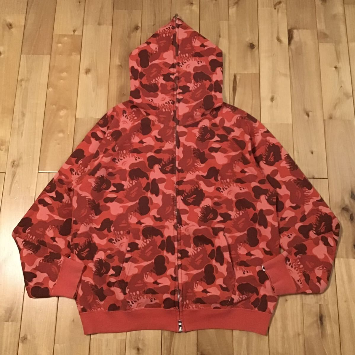 激レア A BATHING APEファイヤーカモ迷彩シャークパーカー 希少】A