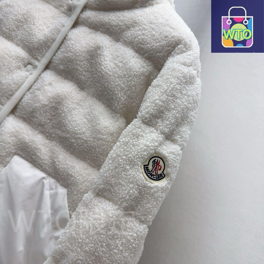 フード付き ダウンジャケット｜