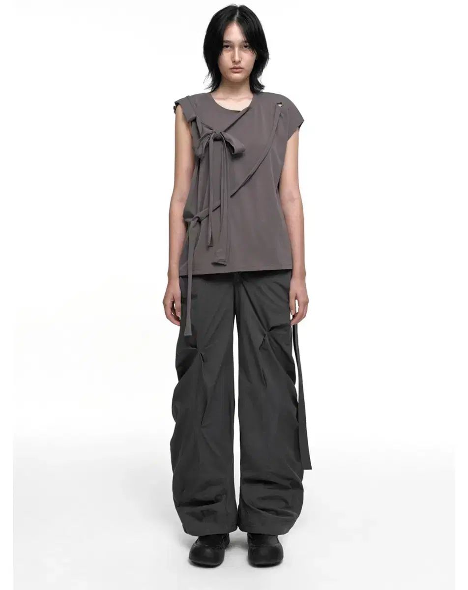 nache distorted draping pants チャコール