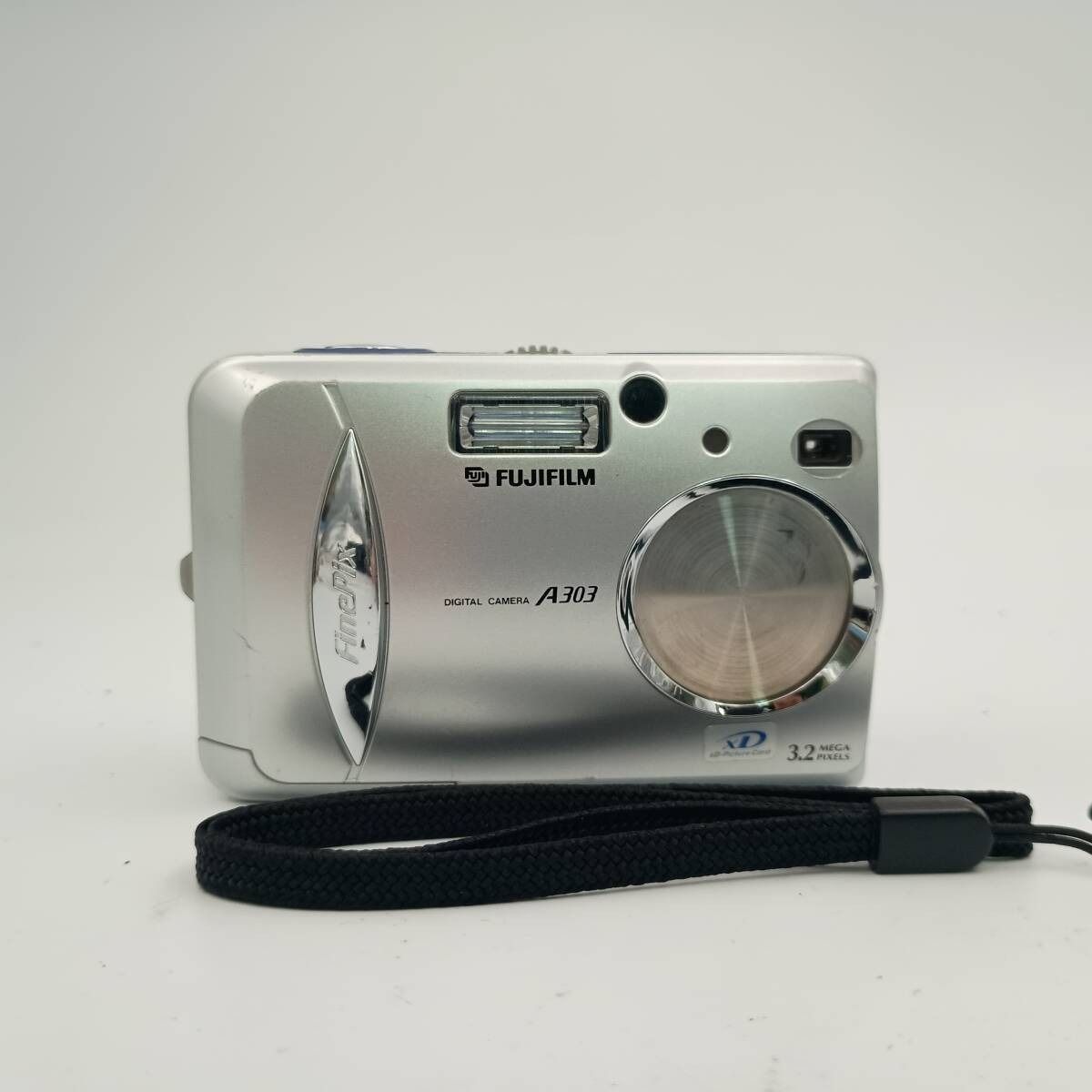 FUJIFILM FINEPIX A303 フジフイルム シルバー コンパクト