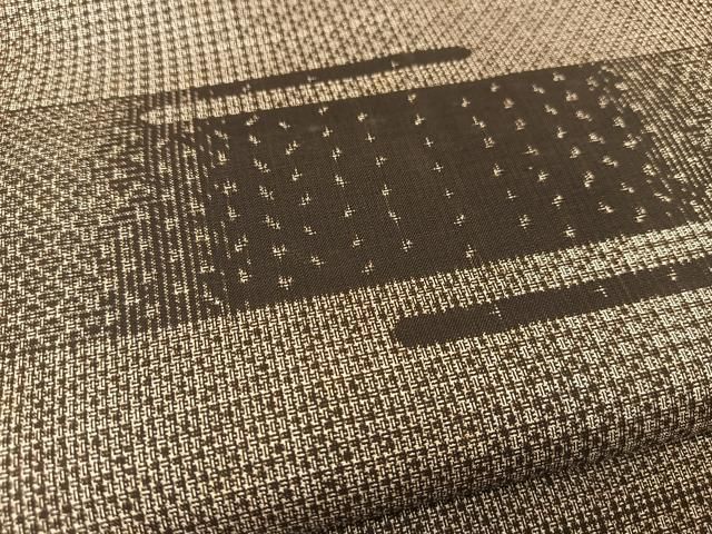 平和屋着物○本場大島紬 泥染め 割り込み絣 エ霞横段文 木邑大島紬織物  