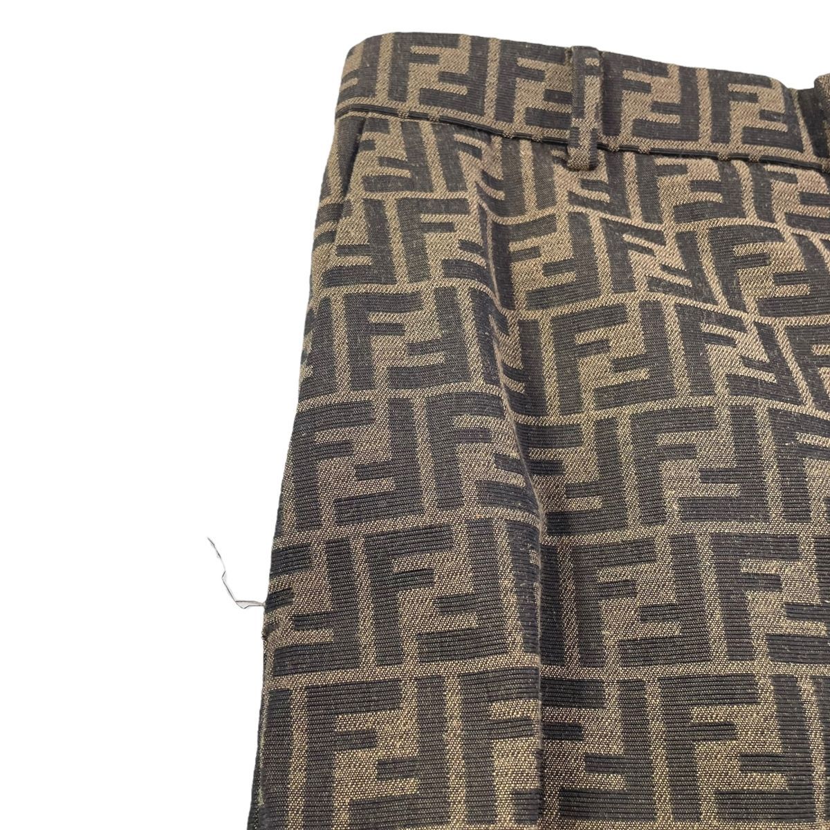 中古】 Fendi フェンディ ズッカ柄 ハーフパンツ FB0821 A6WJ