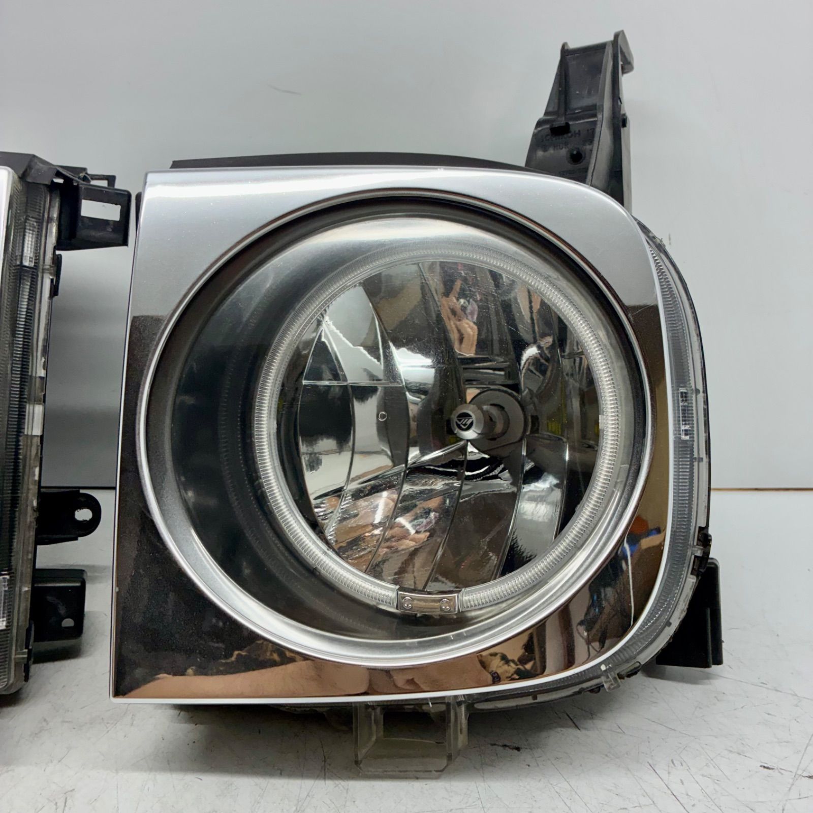 加工品 コーティング済 日産 Z11 BZ11 YZ11 キューブ 中期 ヘッドライト ランプ レンズ 左右セット LR ハロゲン メッキ イカリング付 ICHIKOH 1768 P71480