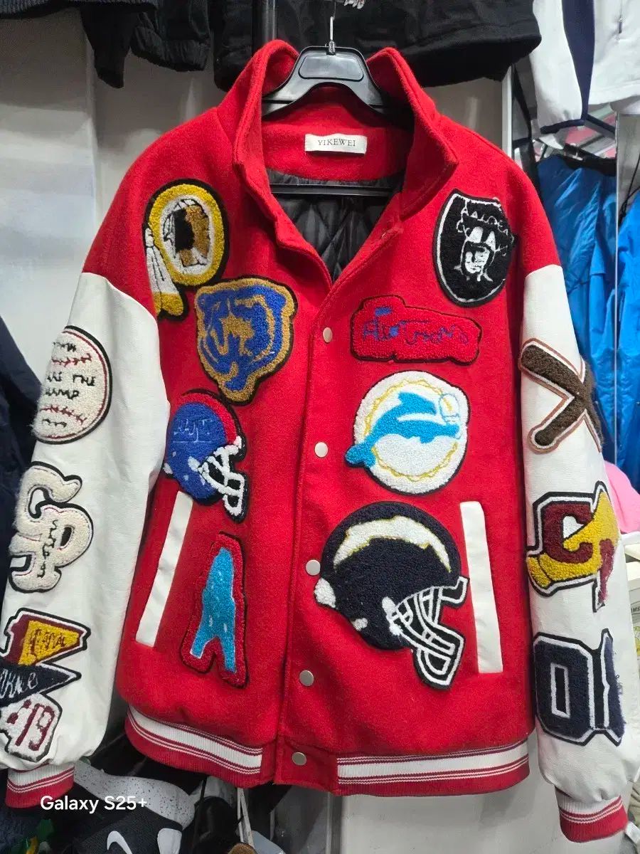 YIKEWEI レッド パッチ 野球 アウター