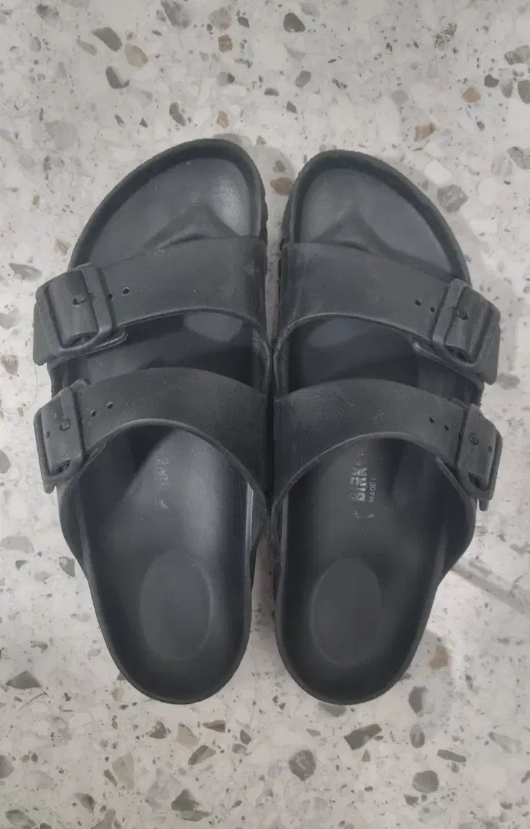 BIRKENSTOCK(ビルケンシュトック) アリゾナ州 EVA 黒 39 サイズ