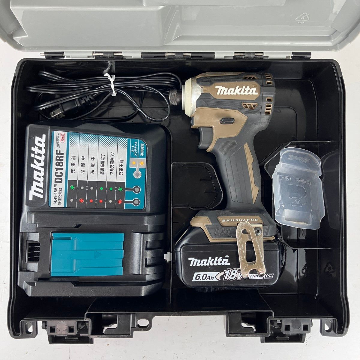 ЗЗMAKITA マキタ 18v 充電式インパクトドライバ バッテリーx1 充電器 ケース付 TD171D ブラウン