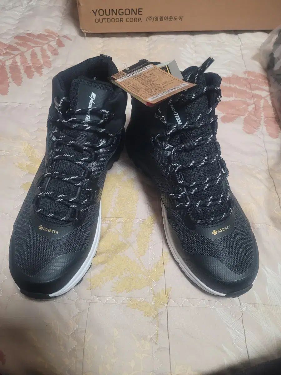 THE NORTH FACE ザノースフェイス ENERGY TECH MID GTX 登山靴