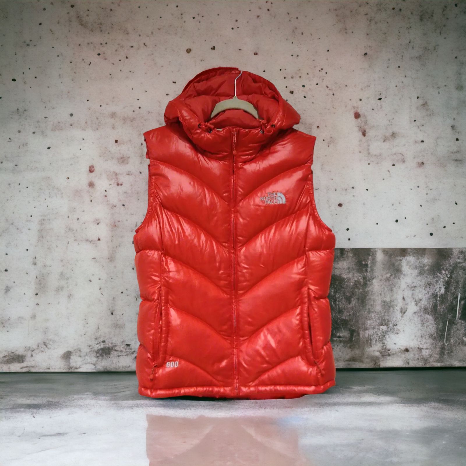 【美品】ノースフェイス　ダウン　ベスト　メリディアン　600フィル　ブラック　M 大特価 ノースフェイス メリディアンダウンベスト 600フィル XL