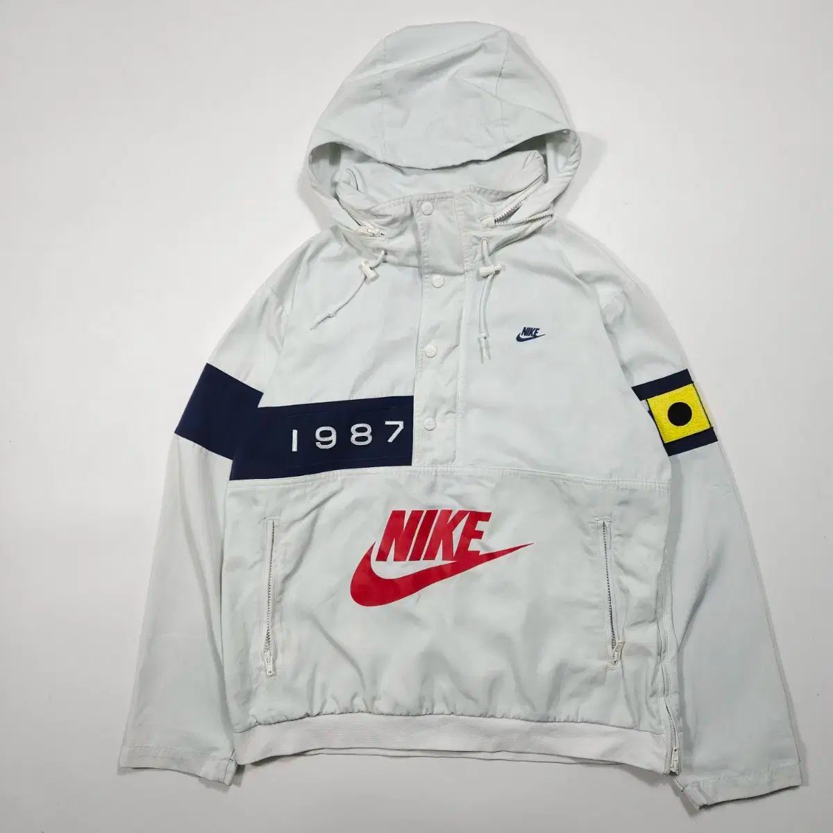 【雷市場（ポンジャン）商品韓国直送】 Nike(ナイキ） リイシュー アノラック ウインドブレーカー L