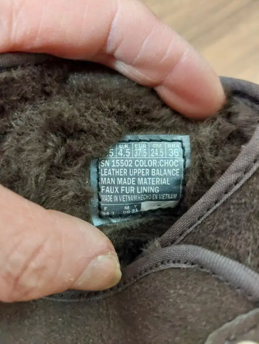 SKECHERS スケッチャーズ