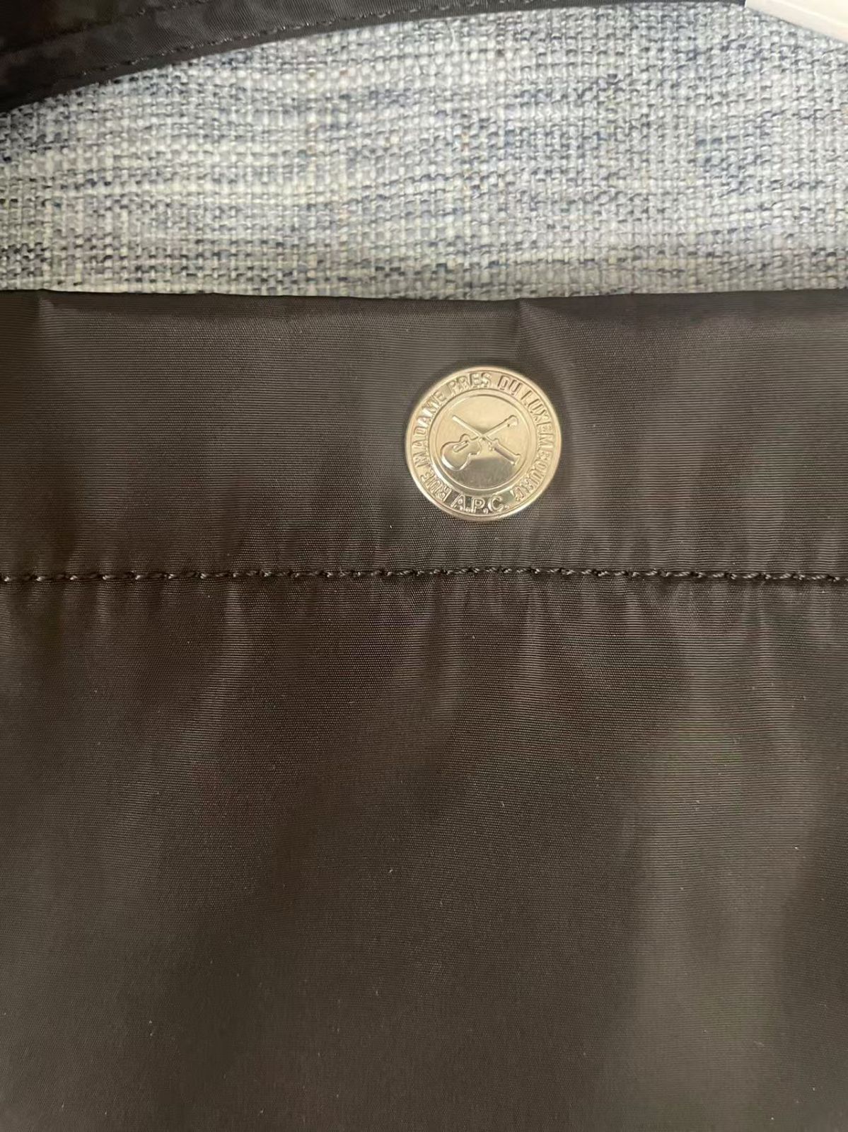 A.P.C. ジャーナルロゴ スモールショルダーバッグ - メルカリ