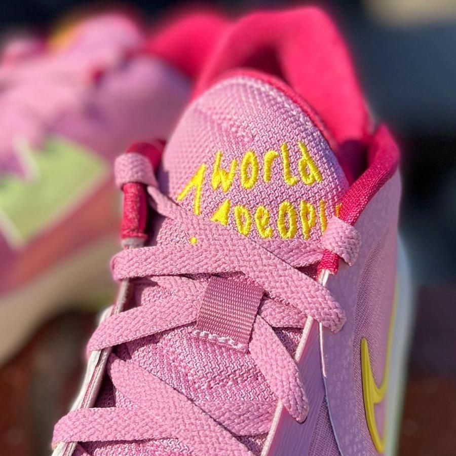 NIKEカイリーLow1 NIKE By You カスタムカラー - メルカリ