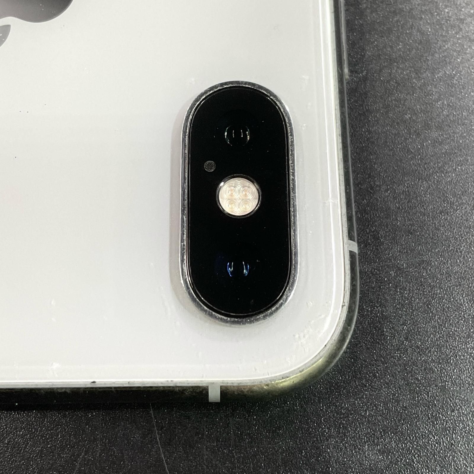 Apple iPhone XS 256GB シルバー docomo 白ロム【難有】【最速発送 
