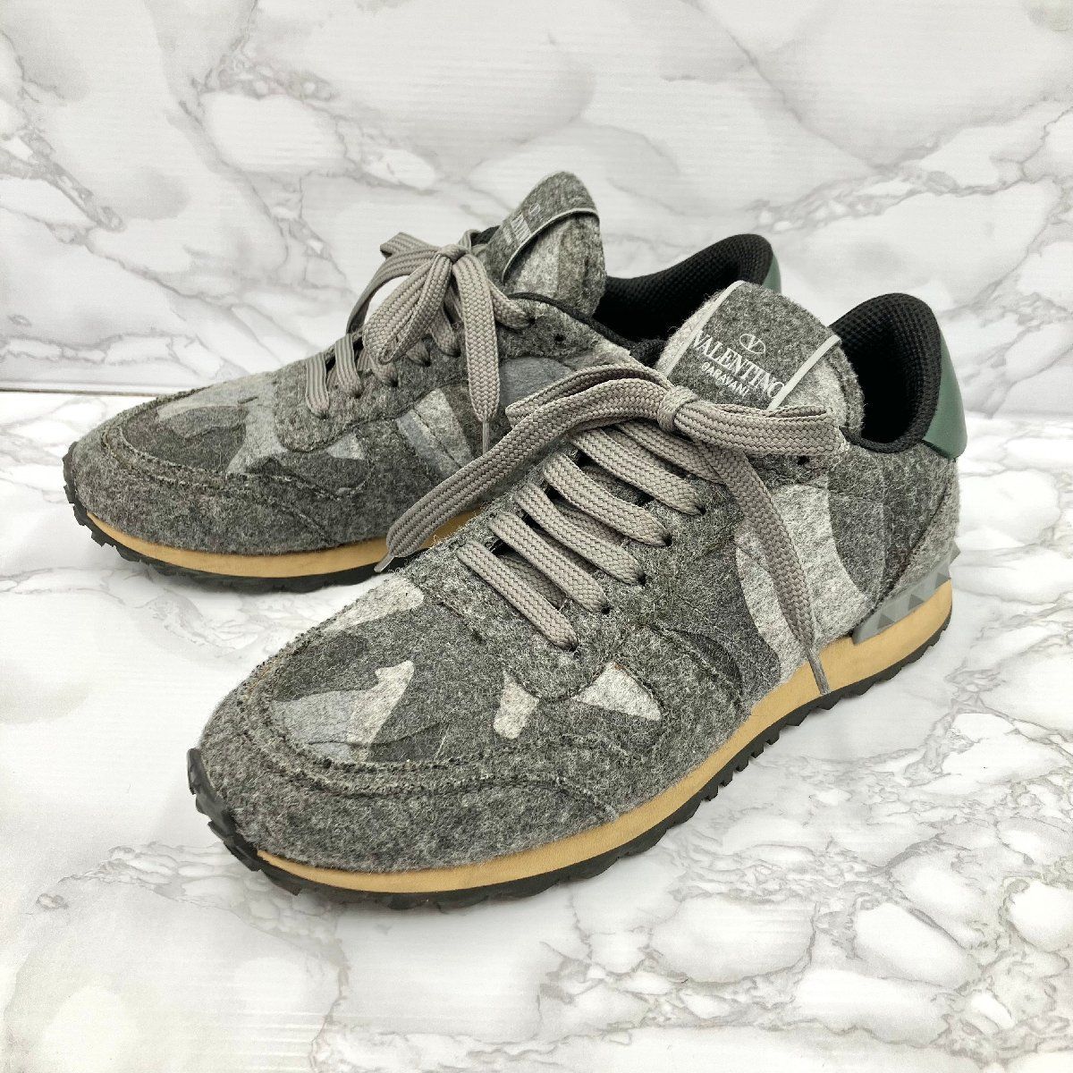 バレンティノ VALENTINO スタッズ スニーカー 靴 レディース メンズ