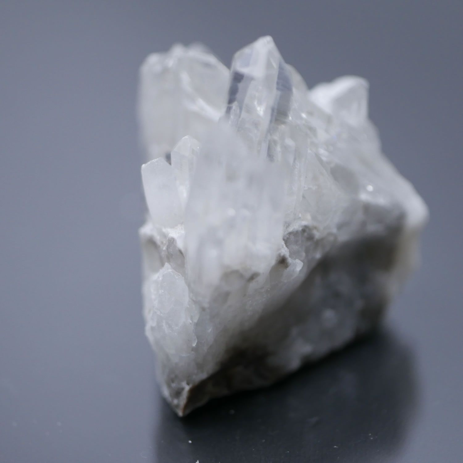 四川省産 菊花水晶 クラスター 1点物 約35g（レインボー部分あり