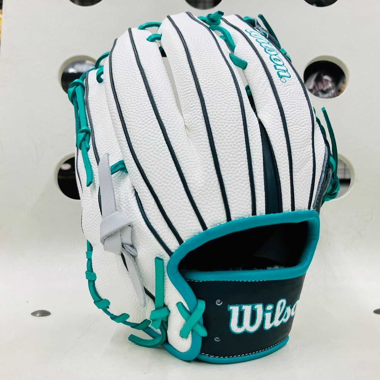 新品ウイルソンWilson軟式用ワナビーヒーローシリーズWBW101577