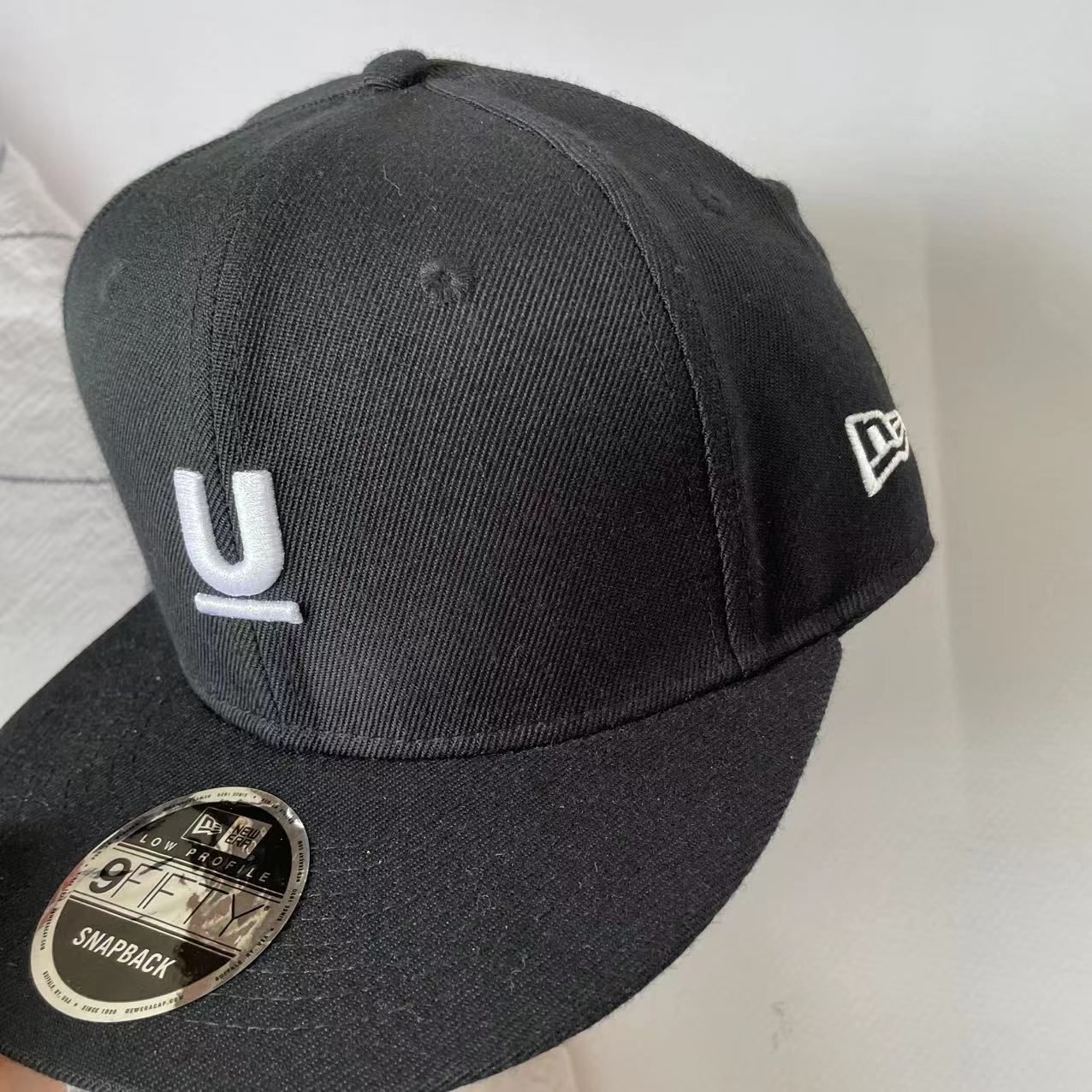 新品未使用品　AMERI NEWERA ベースボールコラボキャップ ニューエラ×アメリが初コラボ、ロゴ刺繍入りヴィンテージ風
