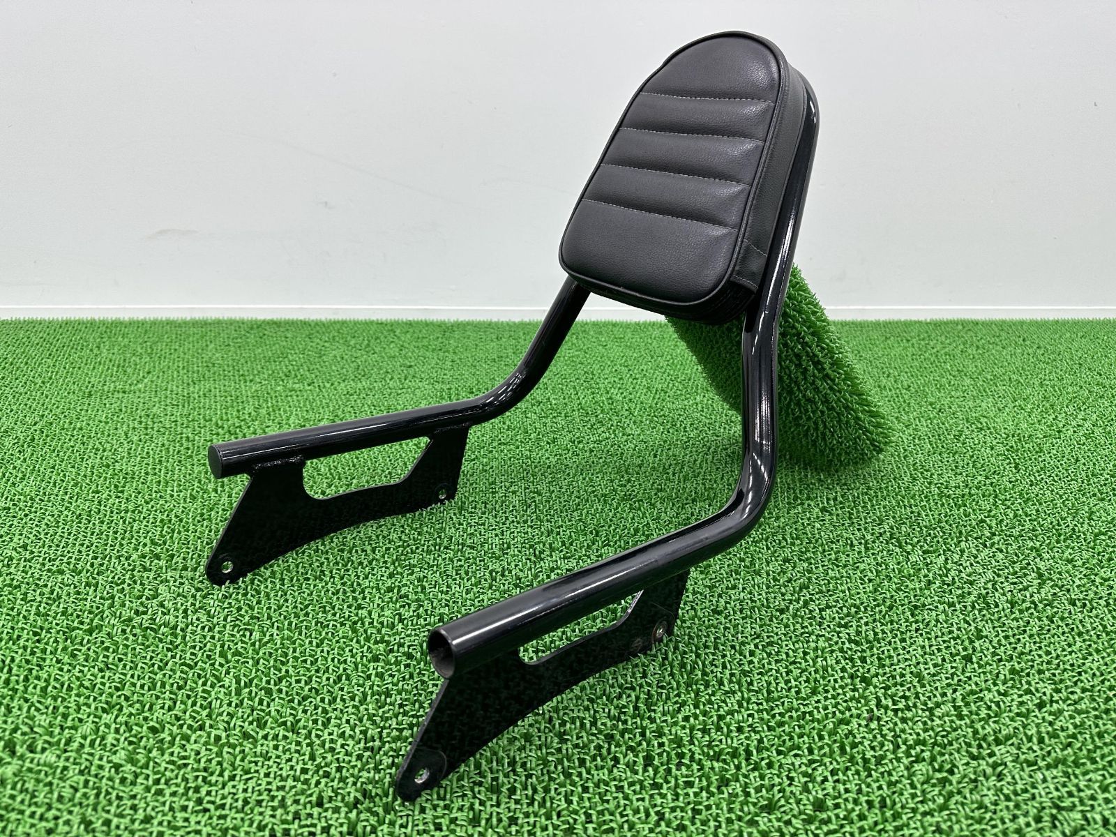 ハリケーン製レブル バックレスト 社外 中古 バイク 部品 MC49 PC60 17年～22年 REBEL シーシーバー タンデムバックレスト