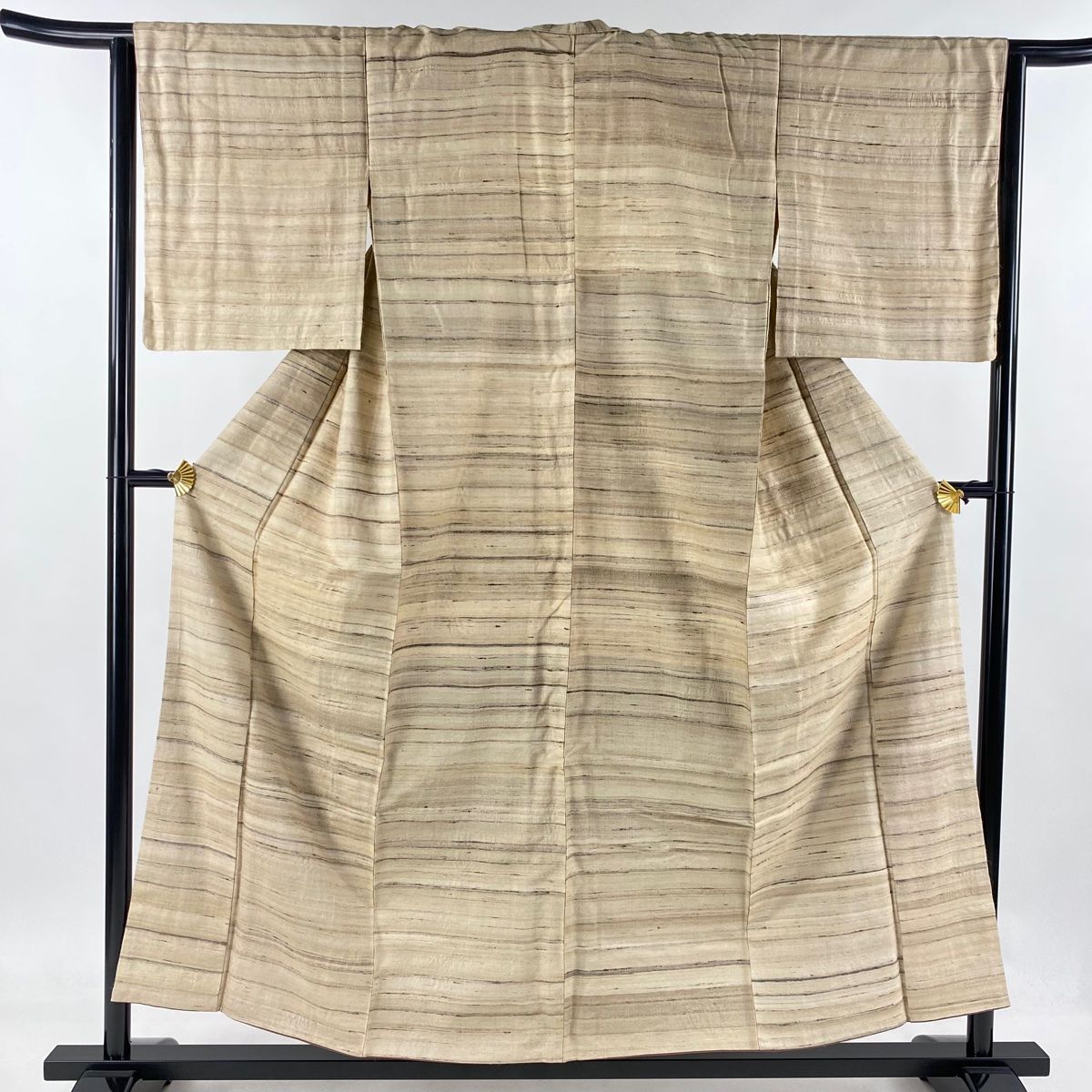 紬 身丈155.5cm 裄丈63.5cm S 袷 やまと 背抜き 縞 薄茶色 正絹