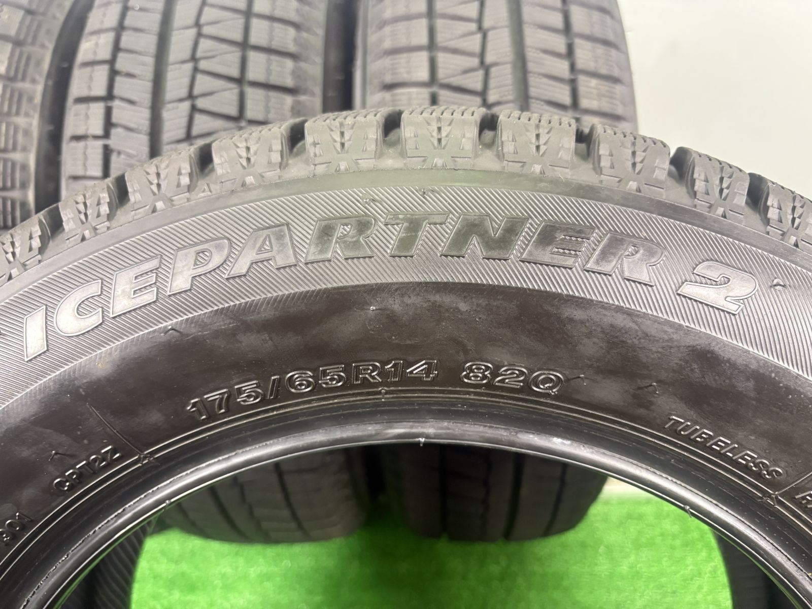 冬タイヤ スタッドレス