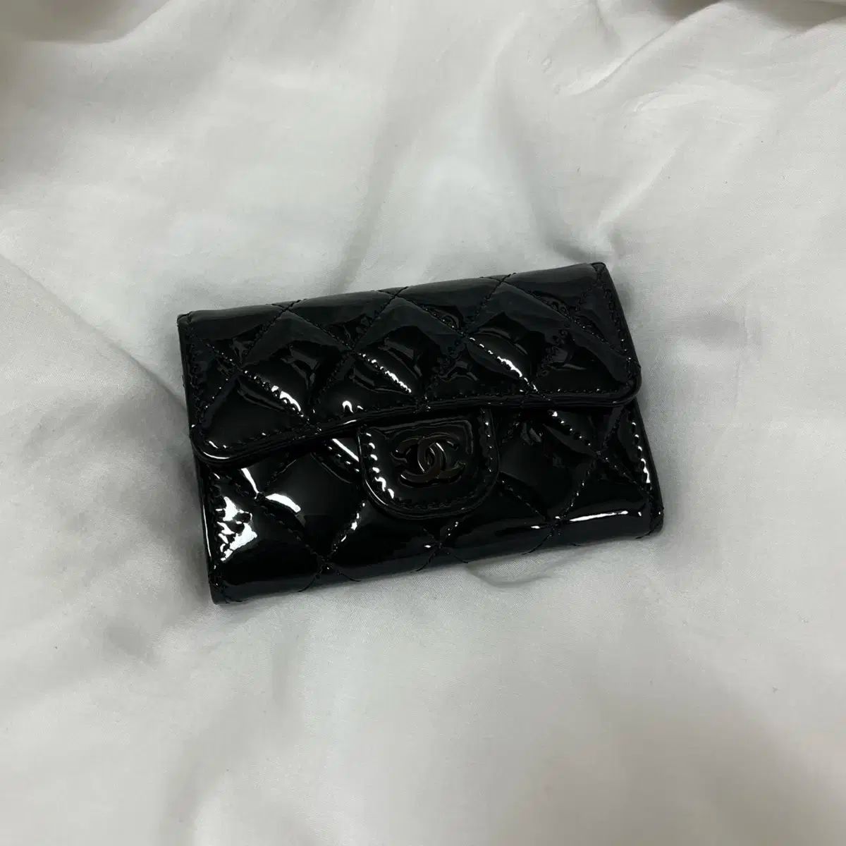 Chanel シャネル クラシック スナップボタン カードウォレット 31 ブンダエ パテントレザー ブラック