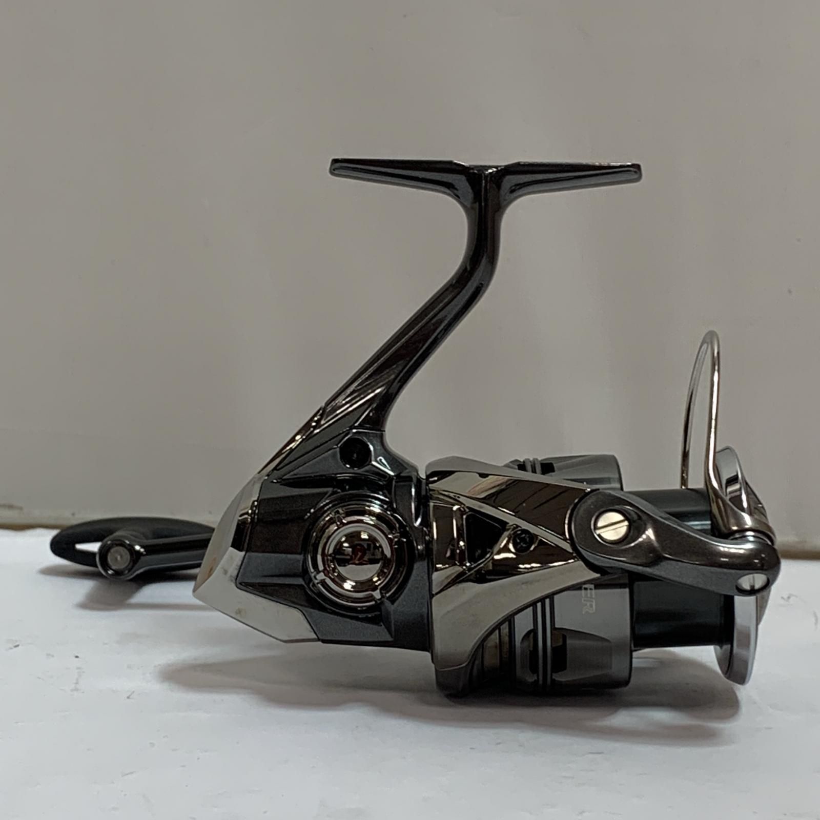 SHIMANO シマノ 24ツインパワー C3000XG スピニングリール 箱付