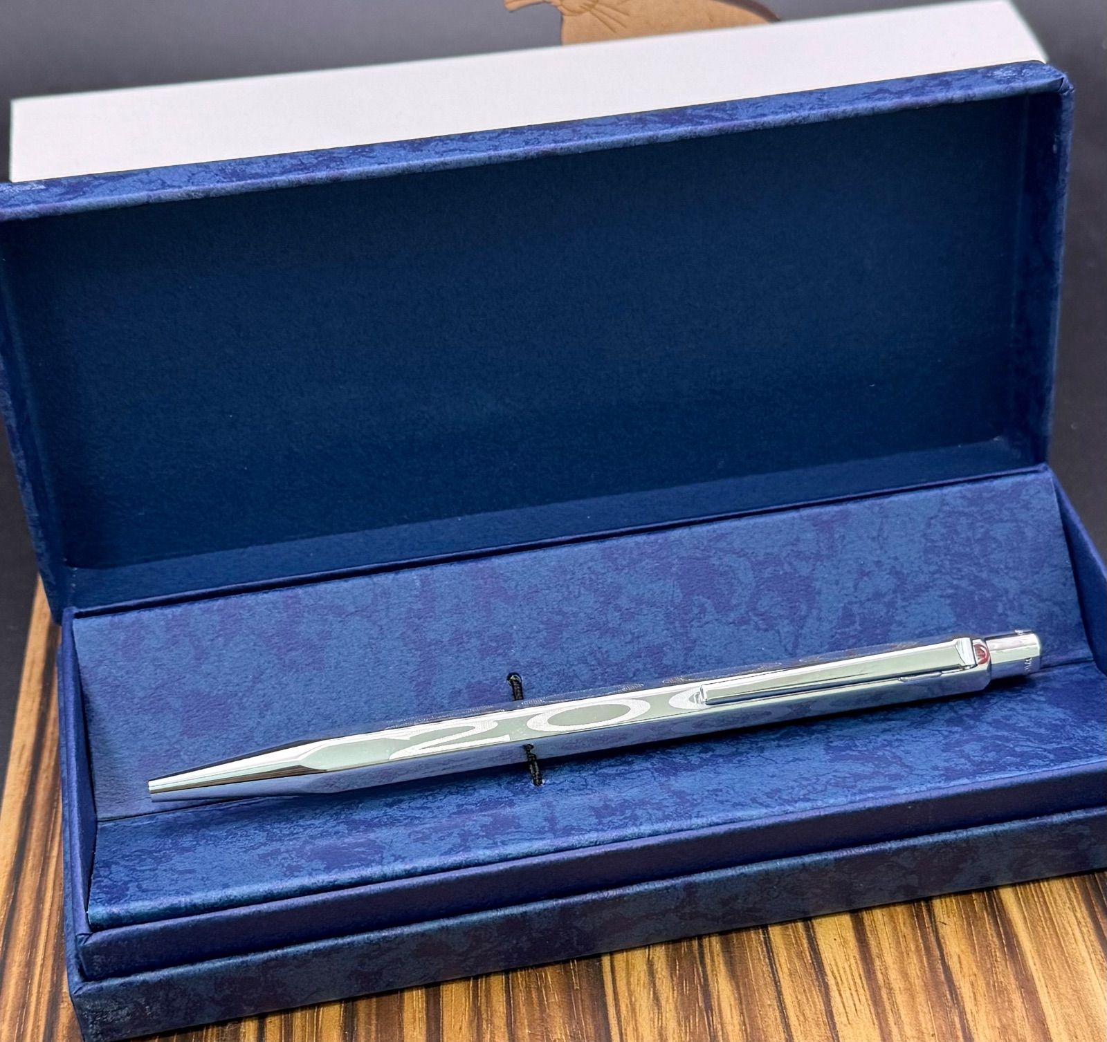 限定♪】CARAN d'ACHE エクリドール プリズマ ボールペン 伊東屋 限定