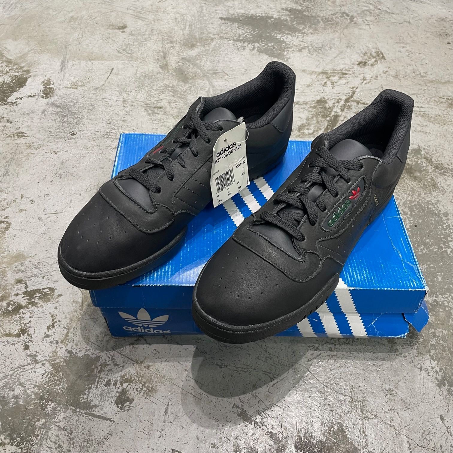 未使用 ADIDAS YEEZY POWERPHASE CALABASAS CORE BLACK イージーパワー 