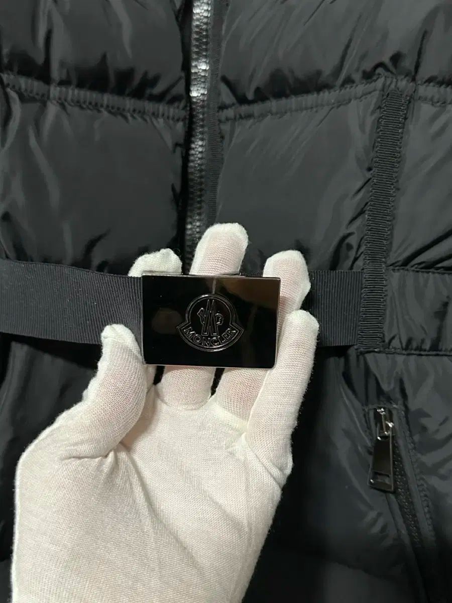 MONCLER モンクレール