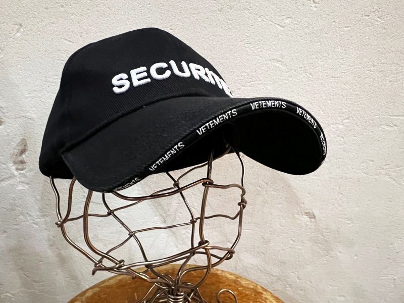 17S/S VETEMENTS/ヴェトモン SECURITEロゴ6パネルキャップ