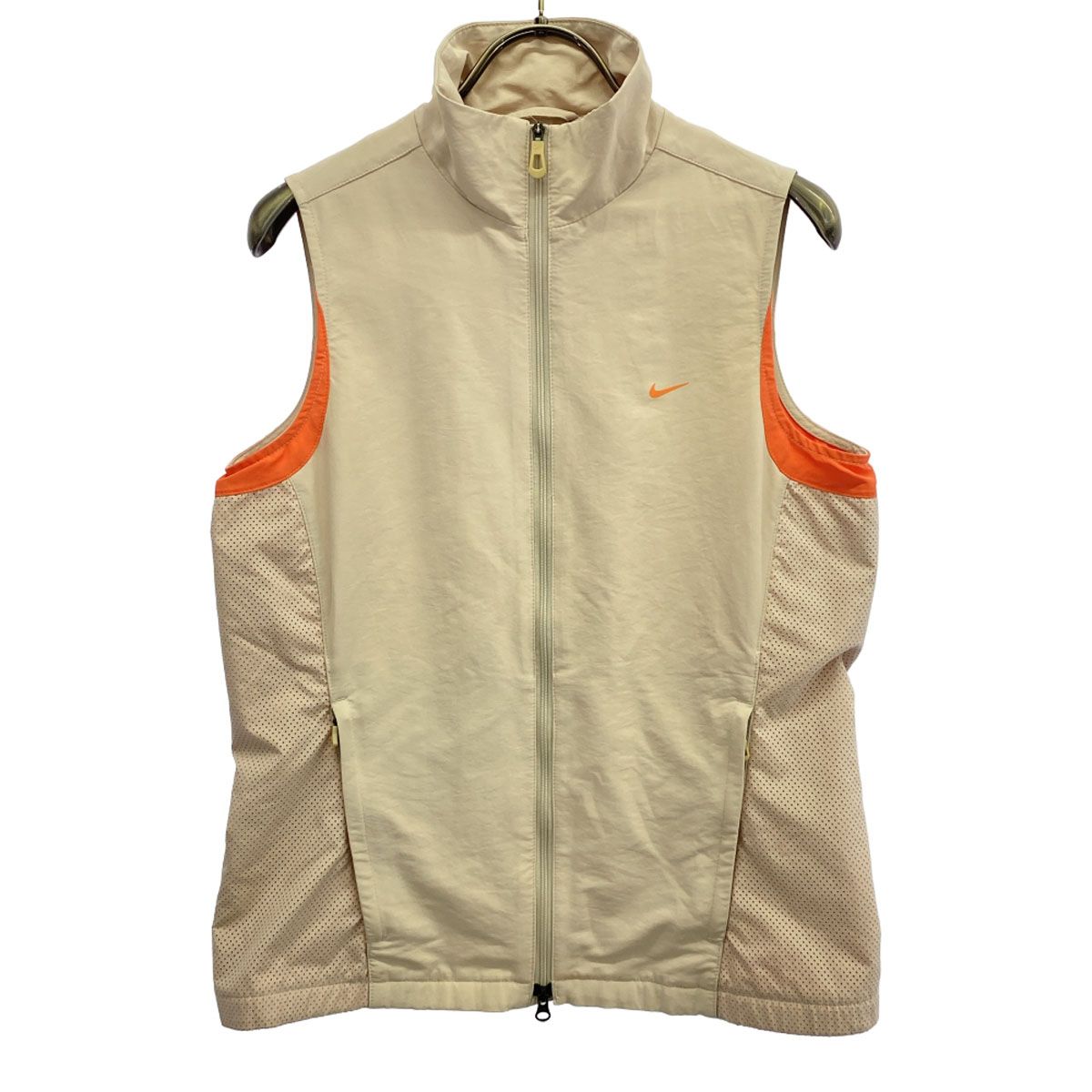 NIKE - NIKE GOLF ベスト ベージュ Mサイズ ナイキゴルフ アウターベスト ベージュ Vネック メンズ M ゴルフ