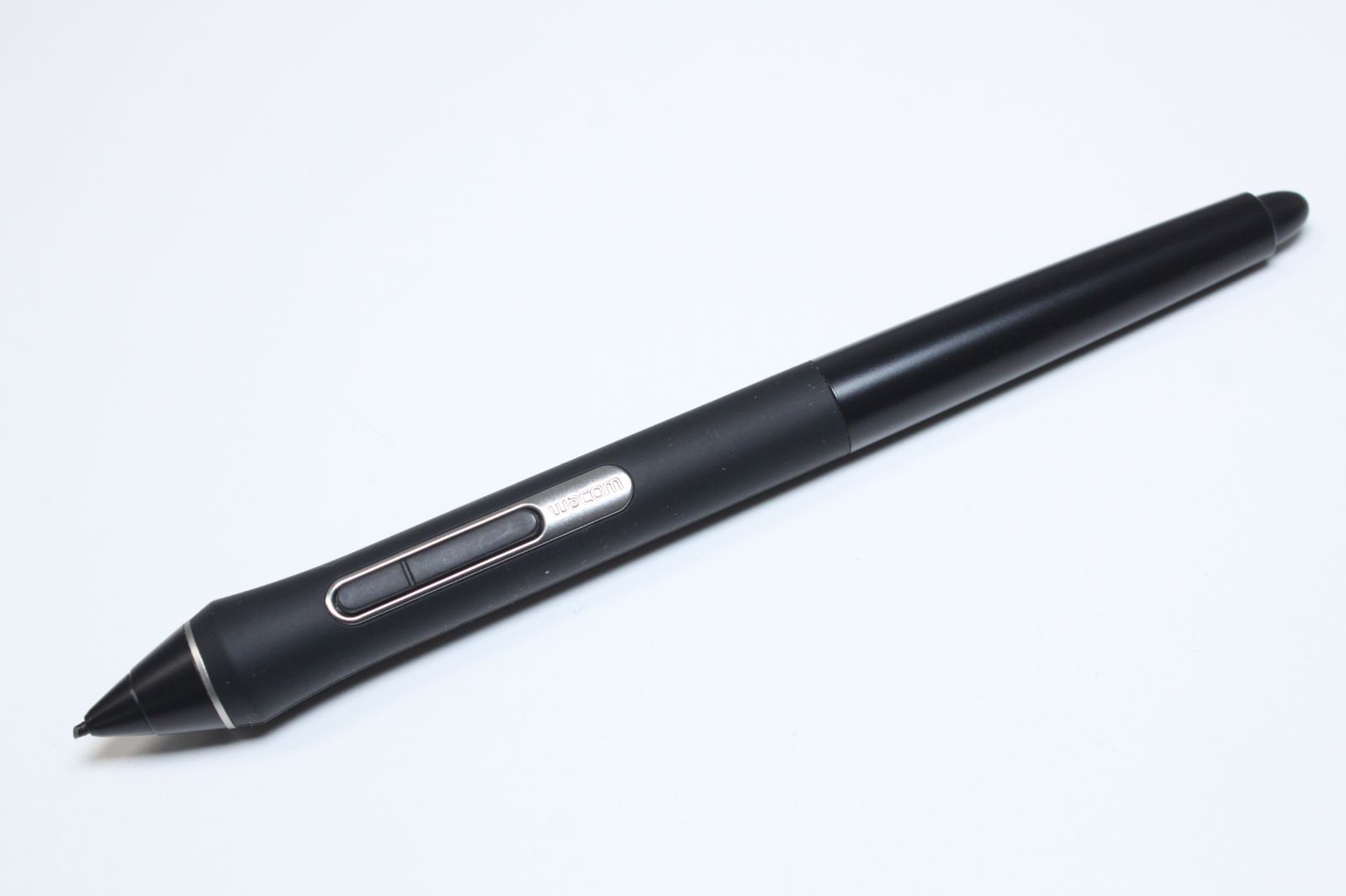 Wacom|Cintiq 16|DTK-1660|15.6インチ|液晶ペンタブレット