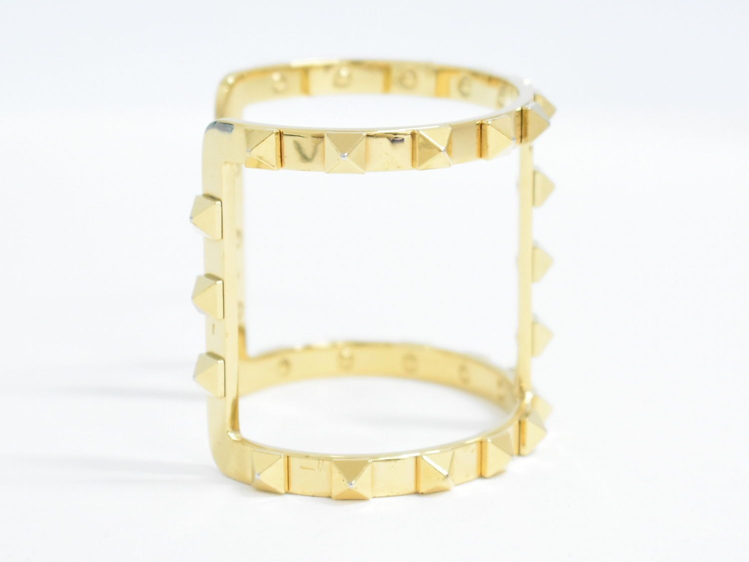 ヴァレンティノ ロックスタッズ ブレスレット バングル