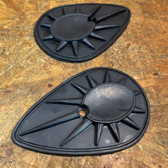 BSA タンクパッド ニーパッド ラバー Triumph ビンテージ C15 B40 A10