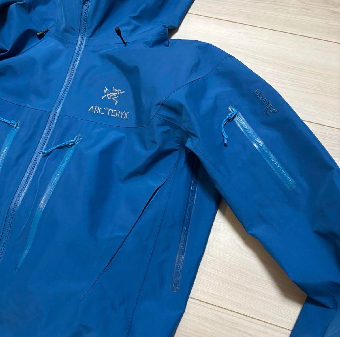 美品 アークテリクス アルファSV メンズM 青 ゴアテックス ナイロン