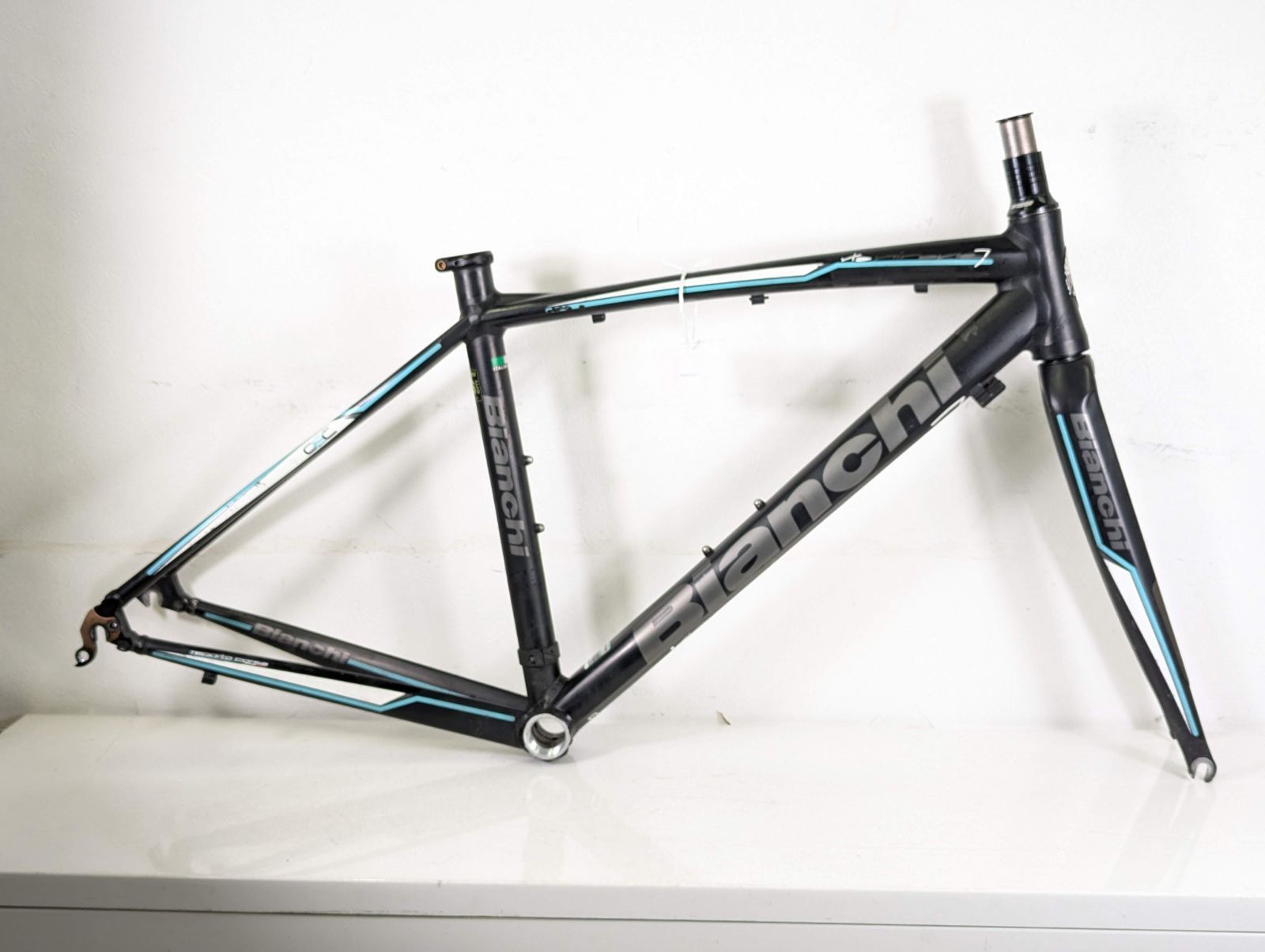 Bianchi Vianirone7 フレームセット Bianchi Vianirone 7 Frame Set Junk Condition bike frame Black Pink