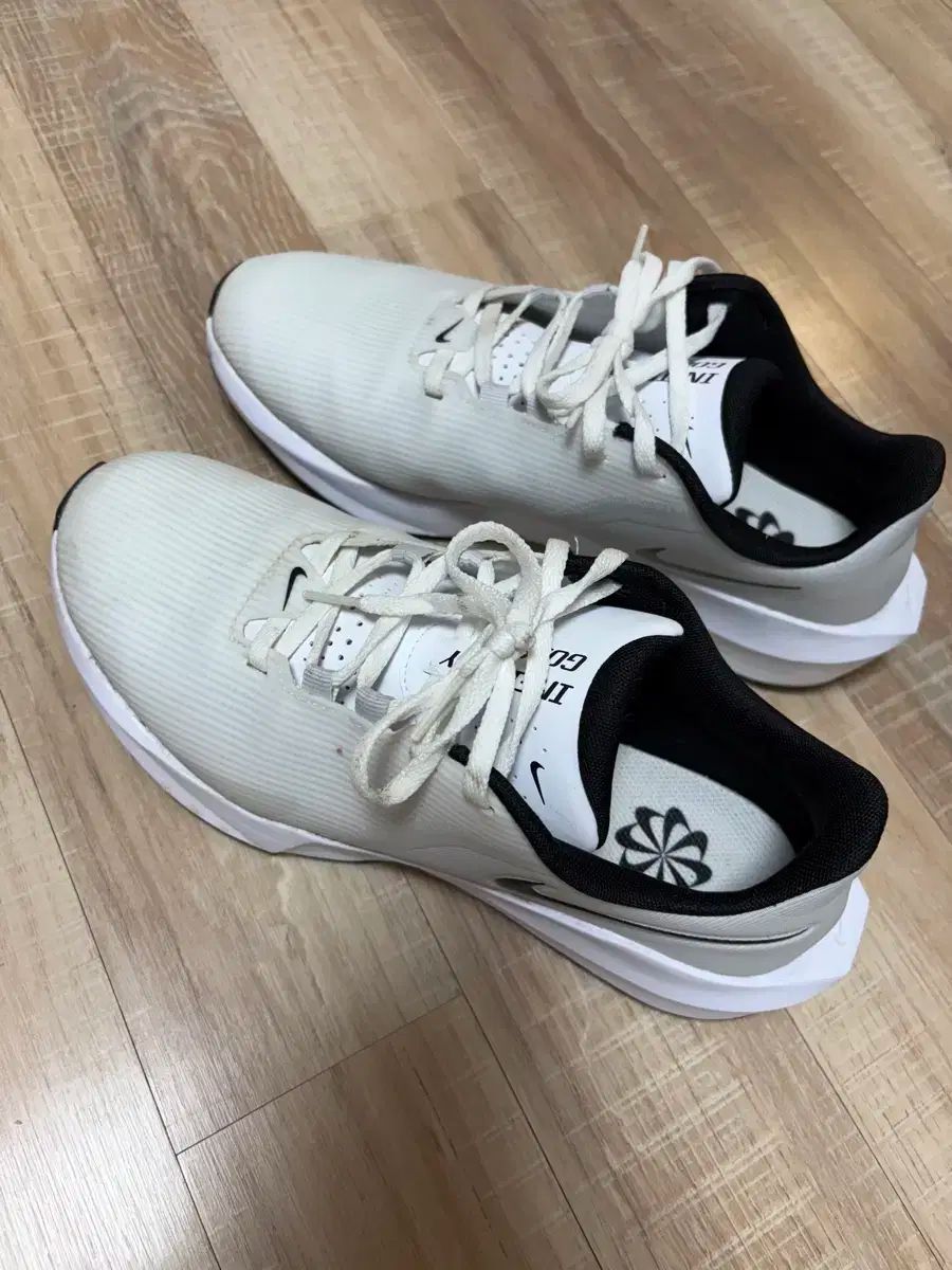 ナイキ ゴルフシューズ